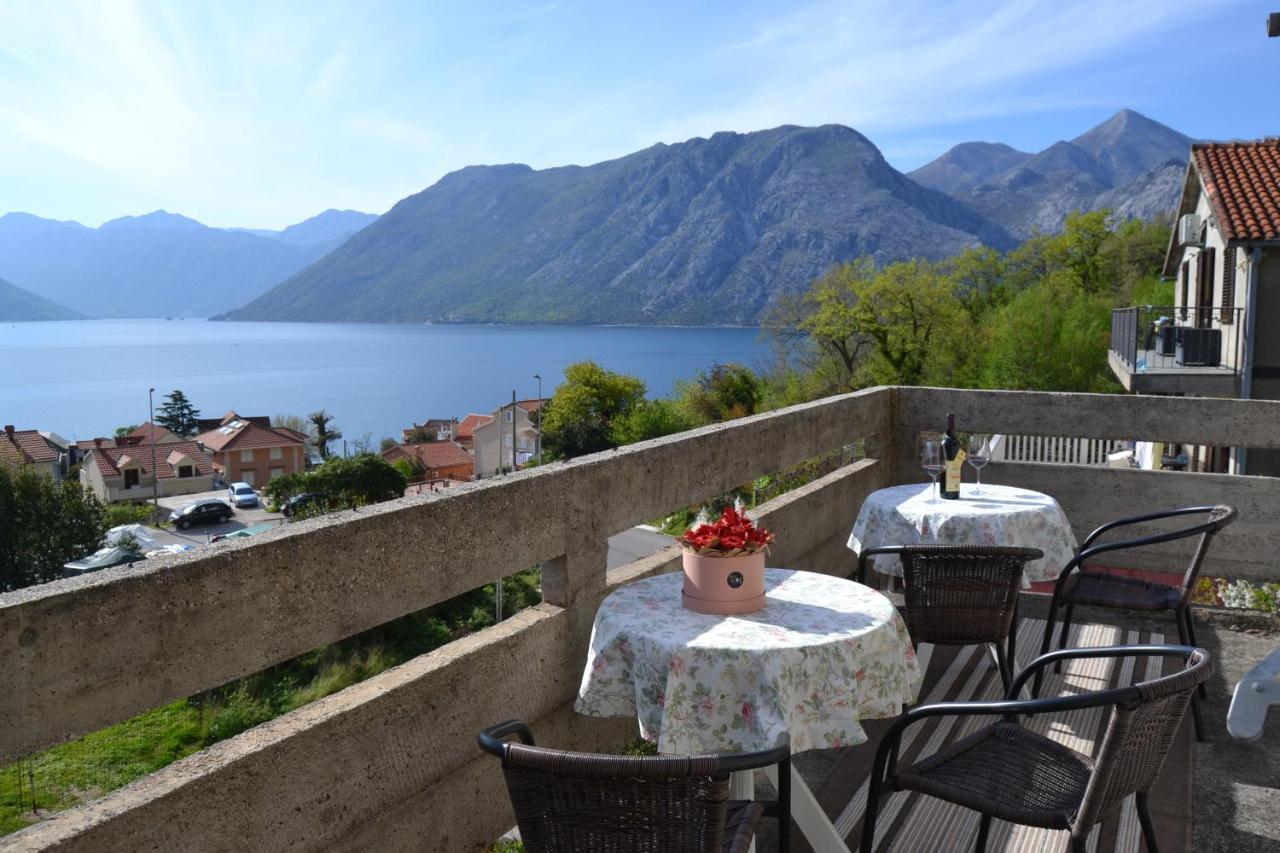 Apartments Dobrisa Kotor Exterior photo