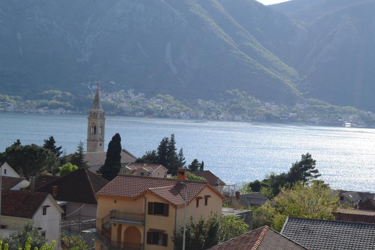 Apartments Dobrisa Kotor Exterior photo