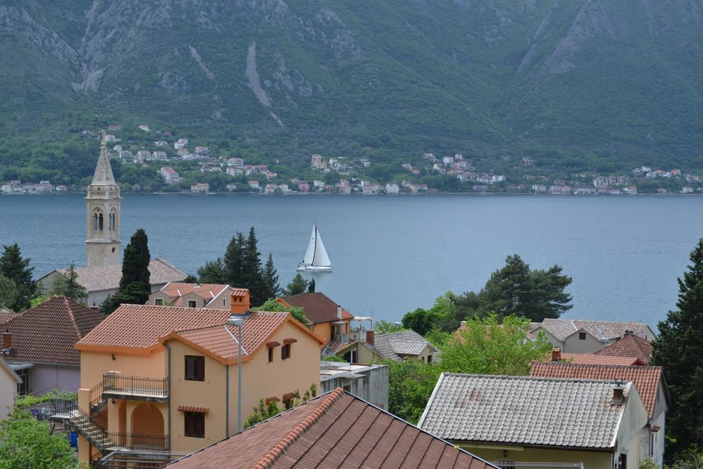 Apartments Dobrisa Kotor Exterior photo