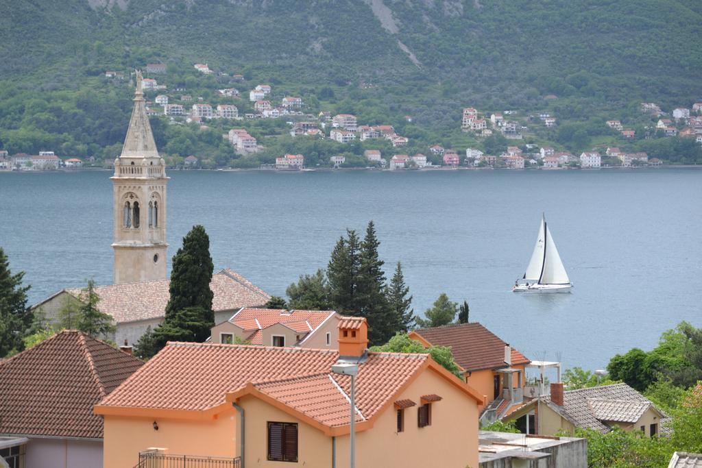 Apartments Dobrisa Kotor Exterior photo